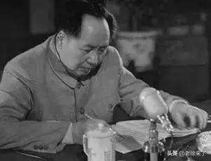 张学良被问:毛泽东到底哪里厉害?他沉默良久,只说了一句话